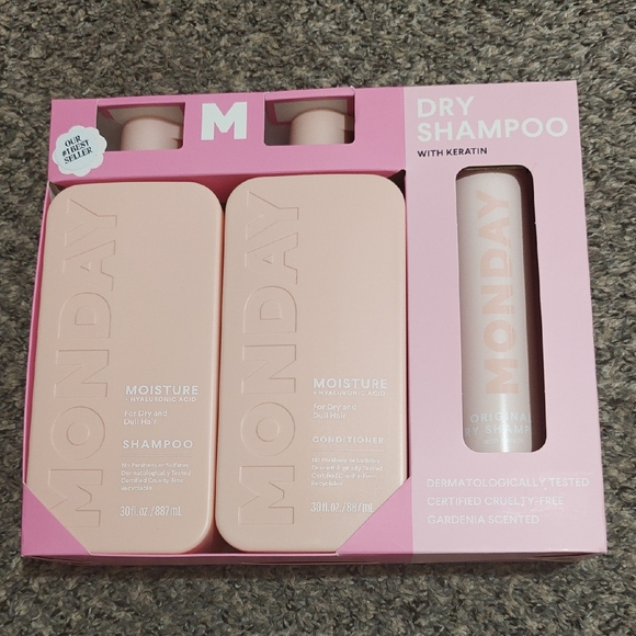 Monday Moisture+ Hyaluronic Acid 2x 30 Oz Shampoo Plus Dry Shampoo Gift Set. New - Picture 1 of 4
